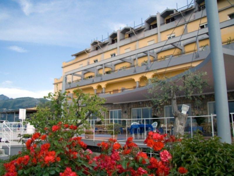 Art Hotel Gran Paradiso Sorrent Exterior foto
